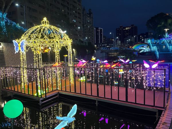 ▲2025中港大排光雕展以「光影中港 神幻秘境」為主題，延長展期至3月30日。（圖／新北市水利局提供）