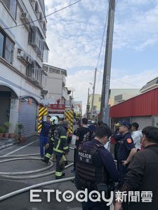 快訊／高雄岡山公寓竄濃煙！住戶「地下室燒金紙」涉縱火