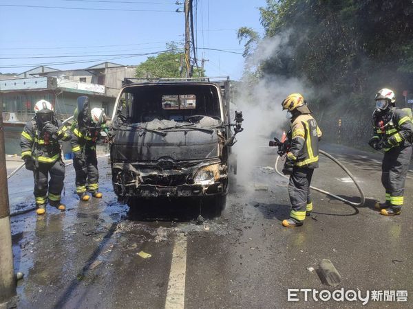 ▲▼桃園龜山火燒車。（圖／記者沈繼昌翻攝）