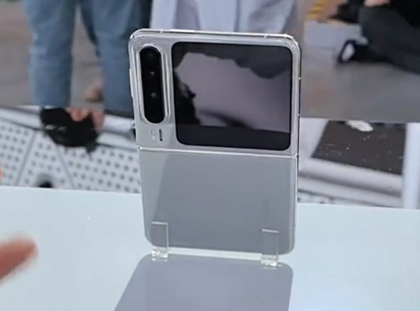 ▲▼華為新手機Pura X 闊折疊。（圖／翻攝自微博）