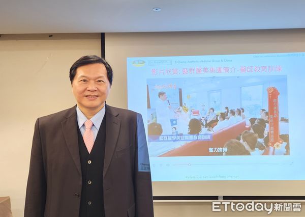 ▲群醫學美容集團董事長王正坤醫師，受邀於企業經營商學院授課「建立獨特的醫學美容網絡生態系」，眾多企業界人士出席聆聽。（圖／記者林東良翻攝，下同）