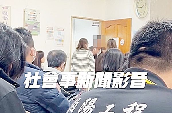 ▲桃園監理站昨天辦理汽機車違規講習，有男子與監理站人員起衝突。（圖／翻攝自臉書《社會事新聞影音》）