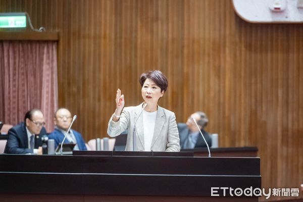 ▲立委陳亭妃要求政府撥補台電，以減低民眾對電價調漲的衝擊壓力。（圖／記者林東良翻攝）
