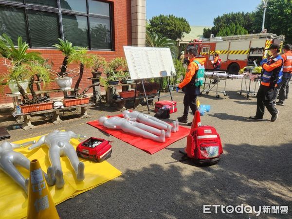 ▲台南市消防局第三救災救護大隊，21日上午於佳里區「康那香企業股份有限公司佳里廠」舉辦火災搶救演練。（圖／記者林東良翻攝，下同）