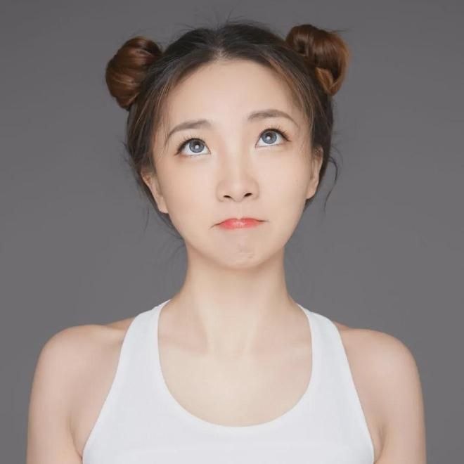 ▲大陸首名參加F1學院賽事的女賽車手師煒。（圖／翻攝微博）