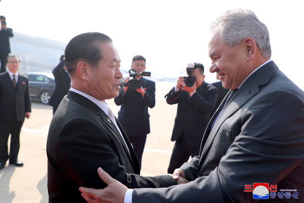 ▲▼ 俄羅斯聯邦安全會議秘書紹伊古（Sergei Shoigu）抵達北韓 。（圖／路透）