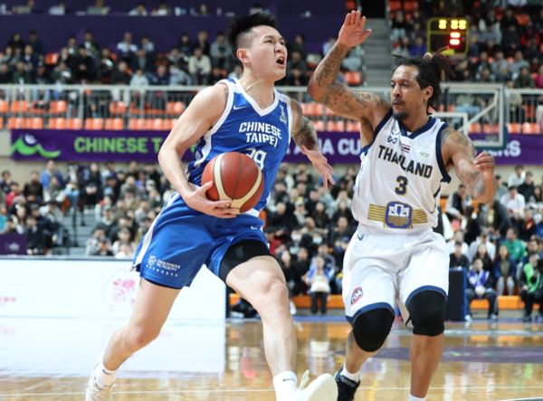 ▲中華男籃胡瓏貿、馬建豪、盧峻翔、高柏鎧、阿巴西、陳盈駿。（圖／中華籃協提供）