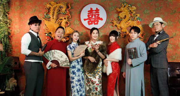 ▲舢舨上的吳心緹（左一）嚇到花容失色。（圖／好看娛樂）