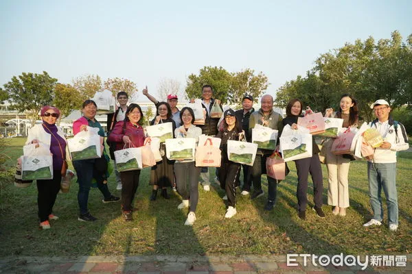 ▲▼   鹿草鄉打造低碳微旅行 凱校踩線團深度探訪在地農工產業   。（圖／鹿草鄉公所提供）