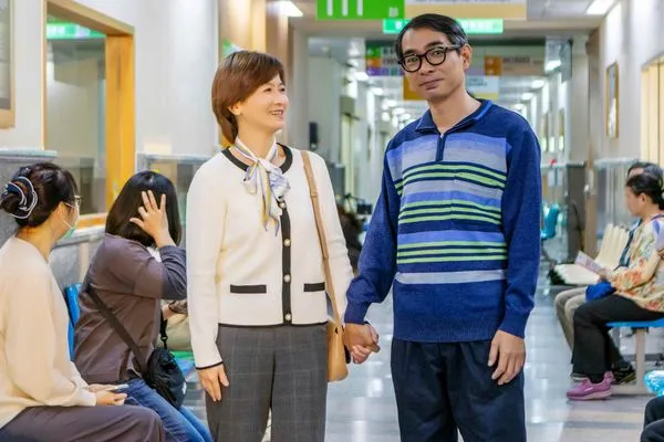 ▲《你好，我是誰2》謝瓊煖飾演失智患者。（圖／華視提供）