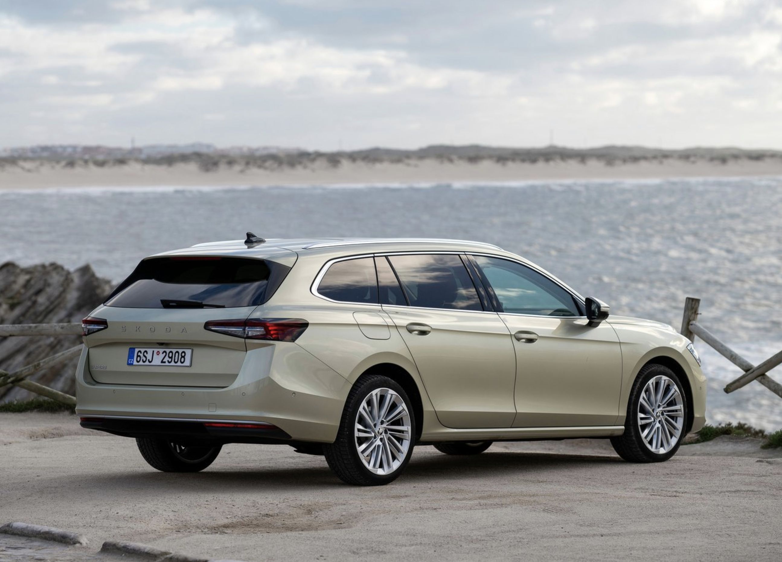 ▲Skoda Superb 。（圖／翻攝自Skoda）