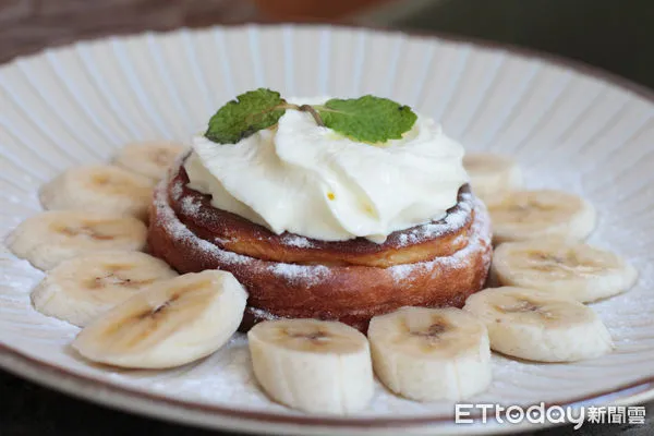▲低熱量鮮乳清「鹹甜都有」　東區老牌餐酒館「花酒蔵」周末早午餐開賣。（圖／記者黃士原攝）