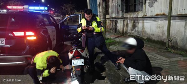 ▲百輛改裝車相約夜遊北海岸，所引發的噪音擾亂居民，警方舉發86件違規。（圖／記者陸運陞翻攝）