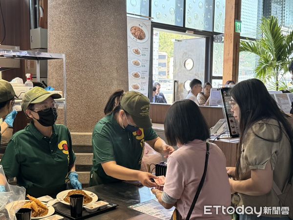 ▲高雄漁市塲2度易主，現在改名新濱町海洋廚房再出發            。（圖／記者許宥孺攝）