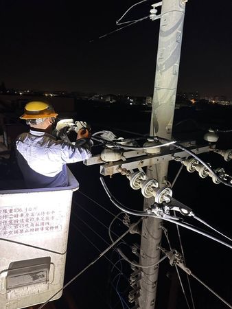 ▲台電人員緊急搶修。（圖／台電彰化區營業處提供）