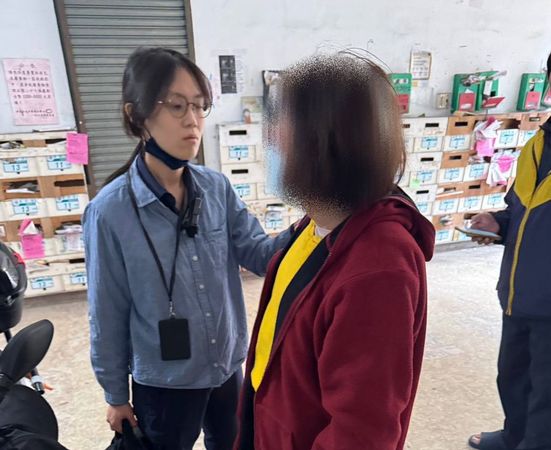 高齡嬤網上找事業第二春　誤入詐騙集團成車手遭逮