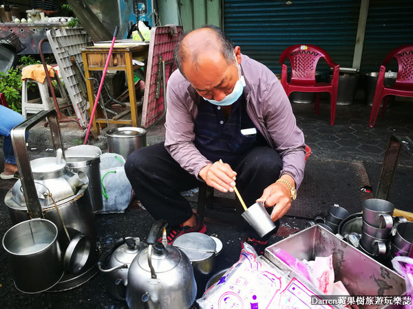 ▲嘉義南門包氏炭燒杏仁茶》嘉義早餐嘉義南門圓環杏仁茶推薦嘉義阿伯杏仁茶老店。（圖／部落客Darren授權提供）