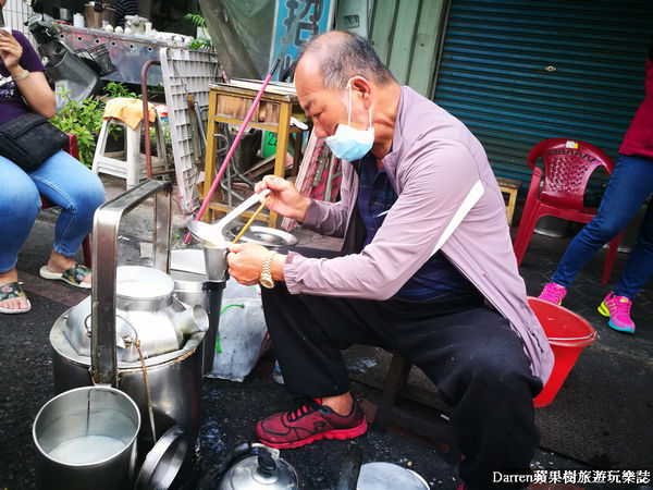 ▲嘉義南門包氏炭燒杏仁茶》嘉義早餐嘉義南門圓環杏仁茶推薦嘉義阿伯杏仁茶老店。（圖／部落客Darren授權提供）