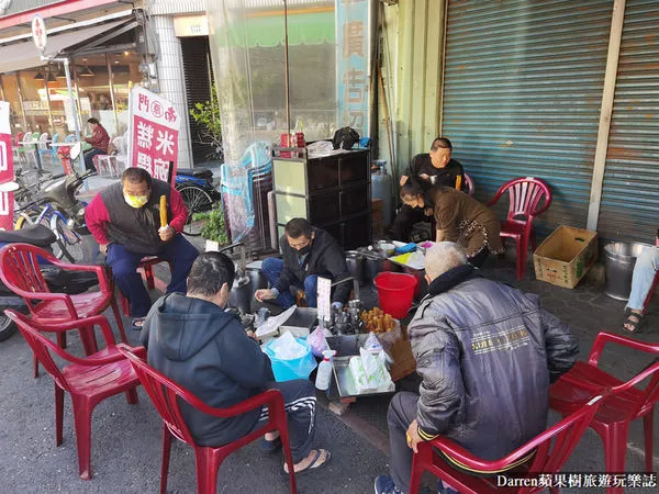 ▲嘉義南門包氏炭燒杏仁茶》嘉義早餐嘉義南門圓環杏仁茶推薦嘉義阿伯杏仁茶老店。（圖／部落客Darren授權提供）