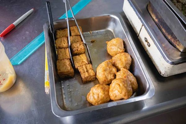 ▲▼阿芳肉燥飯。（圖／部落客美熊很愛吃授權提供）