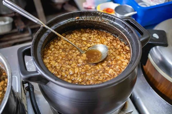 ▲▼阿芳肉燥飯。（圖／部落客美熊很愛吃授權提供）