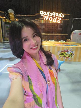 ▲突襲「綜藝大哥」緋聞女友家！呂文婉睹驚人一幕　波霸女星爆料下場糗。（圖／翻攝自呂文婉臉書）
