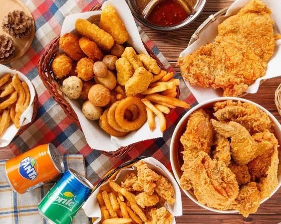 ▲胖老爹-中壢新明店公告明天漲價訊息。（圖／翻攝自胖老爹-中壢新明店粉專）