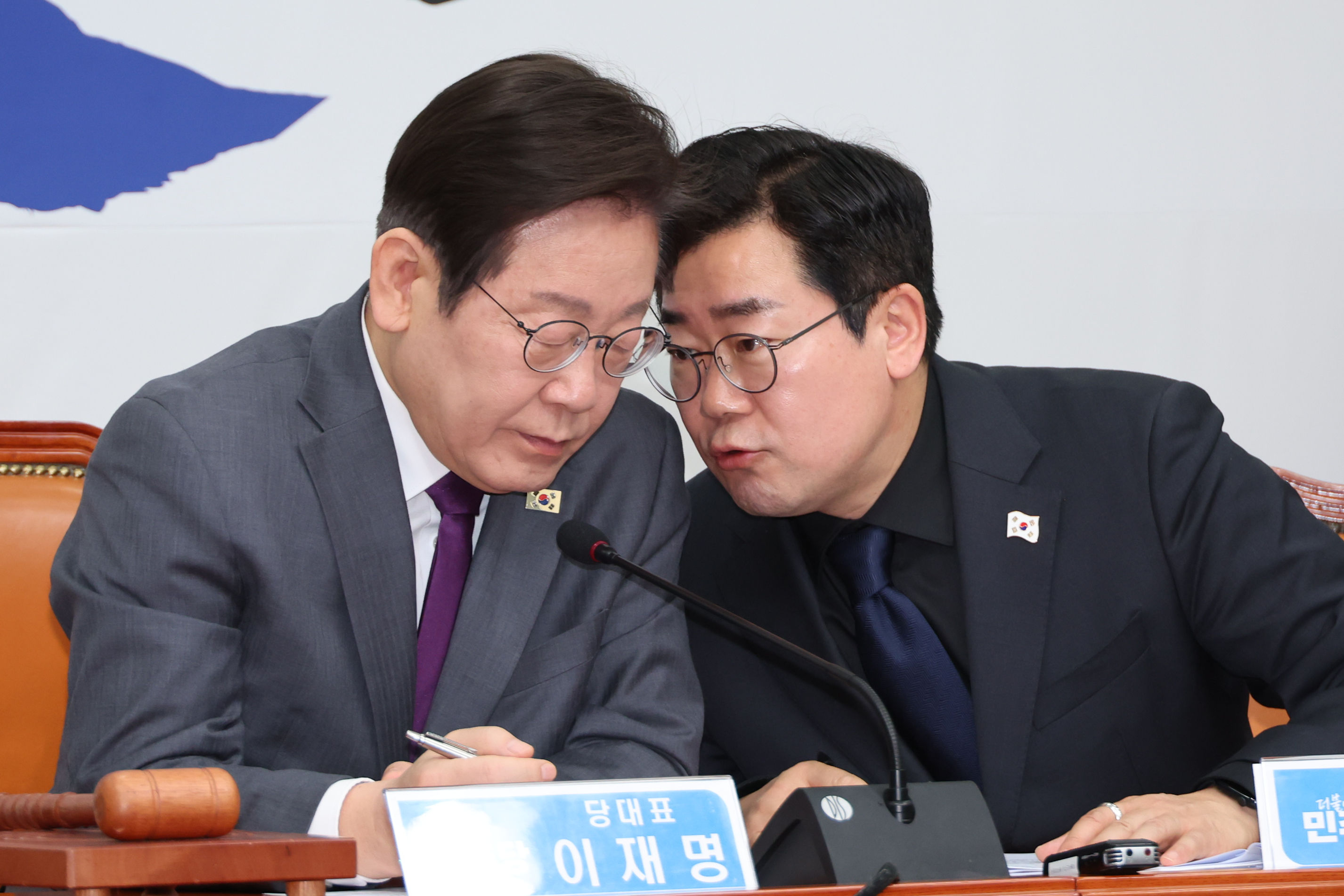 ▲▼南韓共同民主黨黨代表李在明、院內代表朴贊大。（圖／達志影像／newscom）