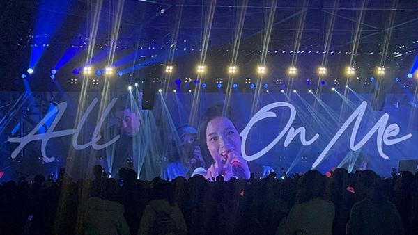 ▲▼直擊／Jisoo突現身台下暴動「9千人群暴動包圍她」　遺憾返舞台：太危險了⋯。（圖／讀者提供）