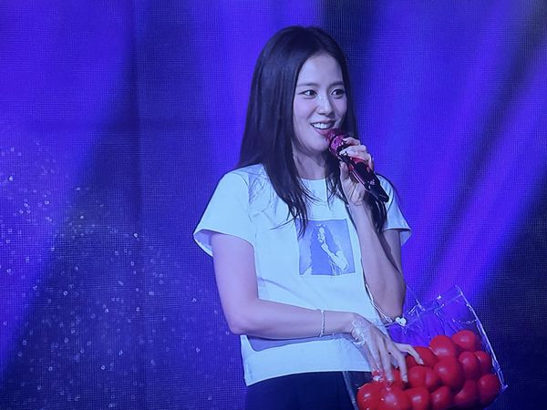 ▲▼直擊／Jisoo突現身台下暴動「9千人群暴動包圍她」　遺憾返舞台：太危險了⋯。（圖／讀者提供）