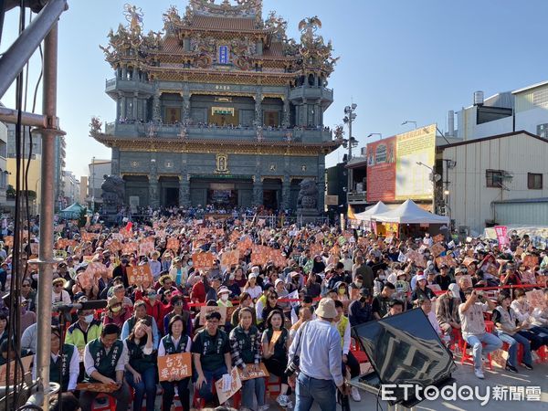 ▲民進黨23日在台南永康大灣武龍宮，舉辦「人民是頭家」宣講，現場民眾爆滿。（圖／記者林東良翻攝，下同）