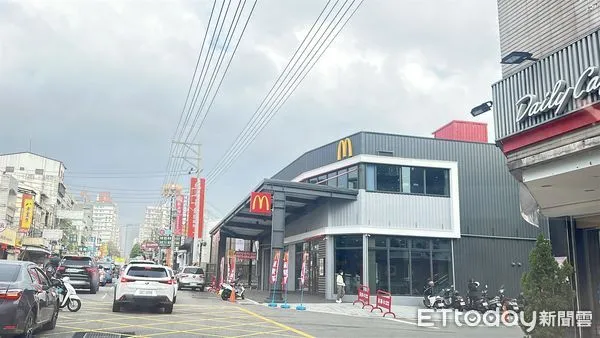 ▲▼ 西屯路三段,麥當勞            。（圖／記者陳筱惠攝）
