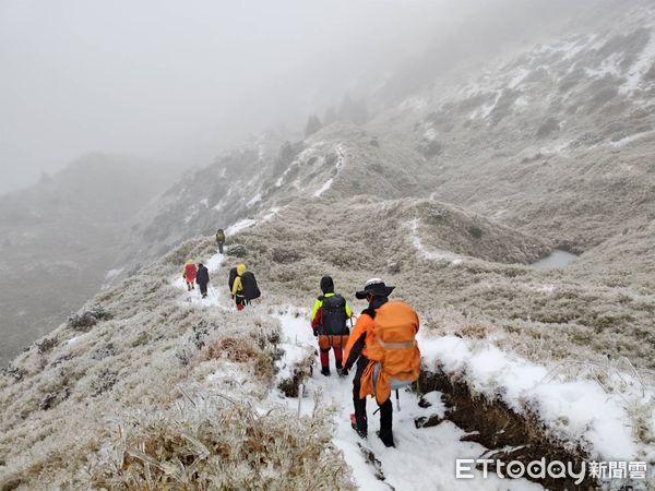 ▲▼合歡山區冰雪仍多，步道結未融。（圖／太管處提供，下同）