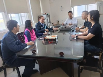 快訊/大逆轉!借派出所臨停挨轟耍特權 女議員送茶葉「致意」
