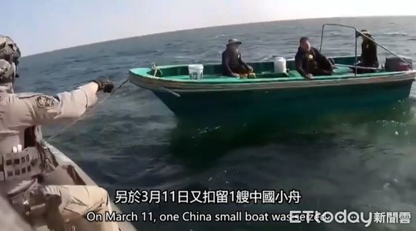 ▲海巡署2-3月連續在東沙執法保護海洋國家公園，驅離大陸海警船成功查扣大陸5小舟。（圖／記者張君豪翻攝）