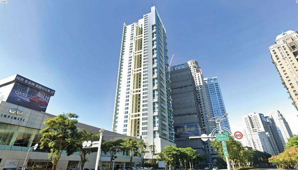 台中新朗日匯豪宅驚爆產權糾紛，約20 名傳產業老闆及醫生付了頭期款卻無法過戶，台中地檢署及金管會正介入調查中。（翻攝GoogleMaps）