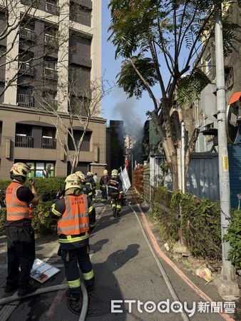 ▲▼       三重民宅火警      。（圖／記者陳以昇翻攝）