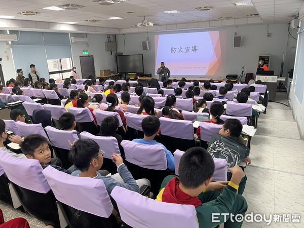 ▲為求清明掃墓更安全，台南市消防局第五大隊保西分隊至歸仁國小辦理超有趣防火宣導。（圖／記者林東良翻攝，下同）