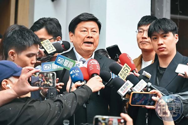 身兼國民黨總召的立委傅崐萁遭告發提供競選小物給同黨候選人涉及《反滲透法》等罪後，近來相當低調。（本刊資料照）
