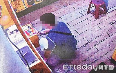 撬開機台玻璃偷「彌豆子公仔」 現役軍人兩度行竊下場曝