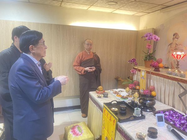 ▲▼前總統陳水扁赴靈堂弔唁郭瑤琪部長。（圖／翻攝自Facebook／陳致中）