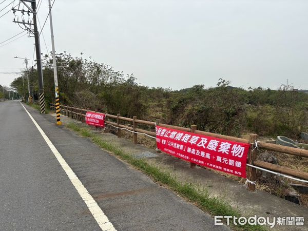 ▲因應清明節將至，為防範公墓火災的發生，南消六甲消防分隊會同六甲區公所進行消防宣導及出動無人機科技蒐證。（圖／記者林東良翻攝，下同）