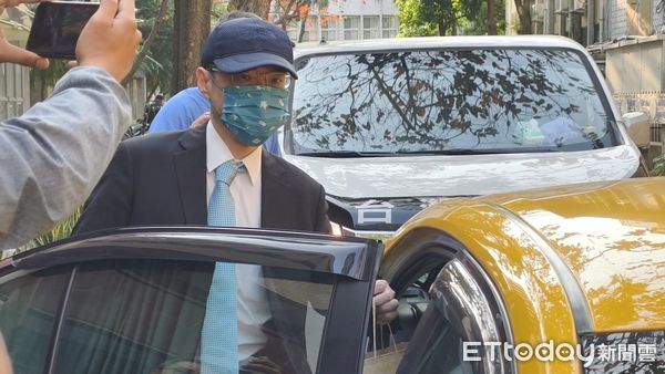 ▲▼會計師端木正離開             。（圖／記者黃哲民攝）