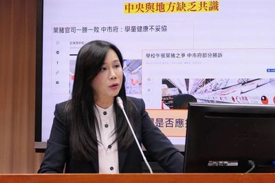 萬美玲獲雙料優良立委　網「這麼好的立委桃園人忍心罷免嗎？」