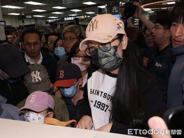 ▲▼ 亞亞松機離台。（圖／記者黃克翔攝）