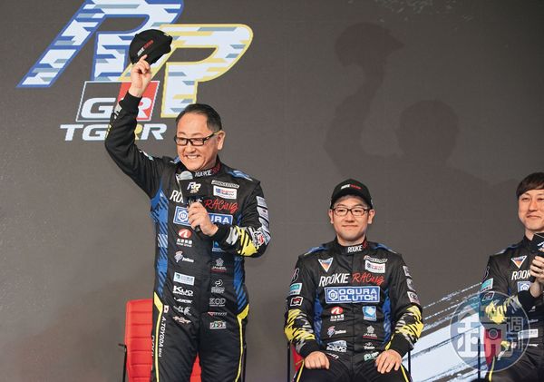 豐田海外首家性能跑車示範據點GR Garage落腳台灣，會長豐田章男父子親自來台力挺和泰車。