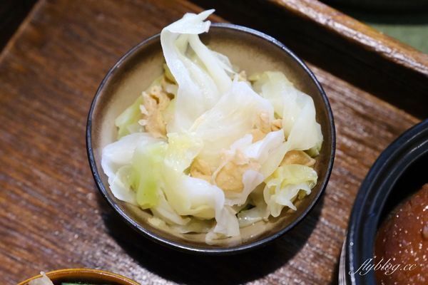 ▲▼有己咖啡．宛如走進華燈初上場景，台中深夜咖啡館推薦。（圖／部落客飛天璇的口袋授權提供）