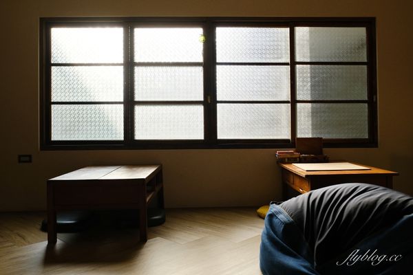 ▲▼有己咖啡．宛如走進華燈初上場景，台中深夜咖啡館推薦。（圖／部落客飛天璇的口袋授權提供）