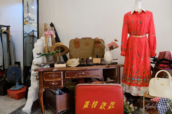 ▲▼有己咖啡．宛如走進華燈初上場景，台中深夜咖啡館推薦。（圖／部落客飛天璇的口袋授權提供）