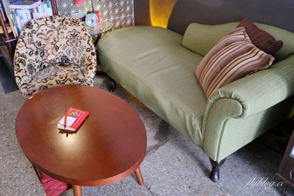 ▲▼有己咖啡．宛如走進華燈初上場景，台中深夜咖啡館推薦。（圖／部落客飛天璇的口袋授權提供）